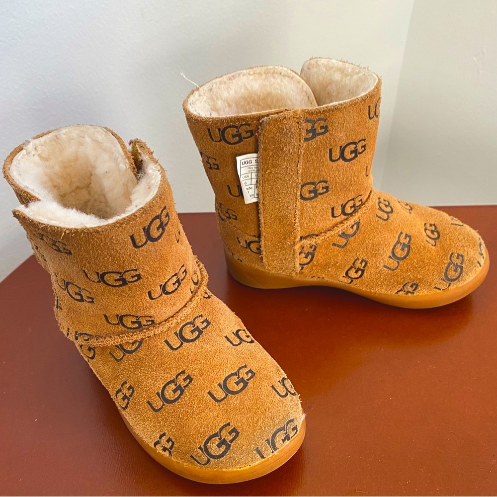 UGG Kids Keelan Tan Suede Embossed Logo Classic Boots